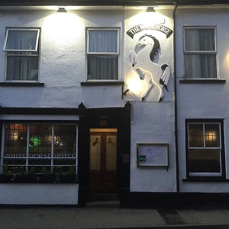 White Horse Builth Wells Bagian luar foto